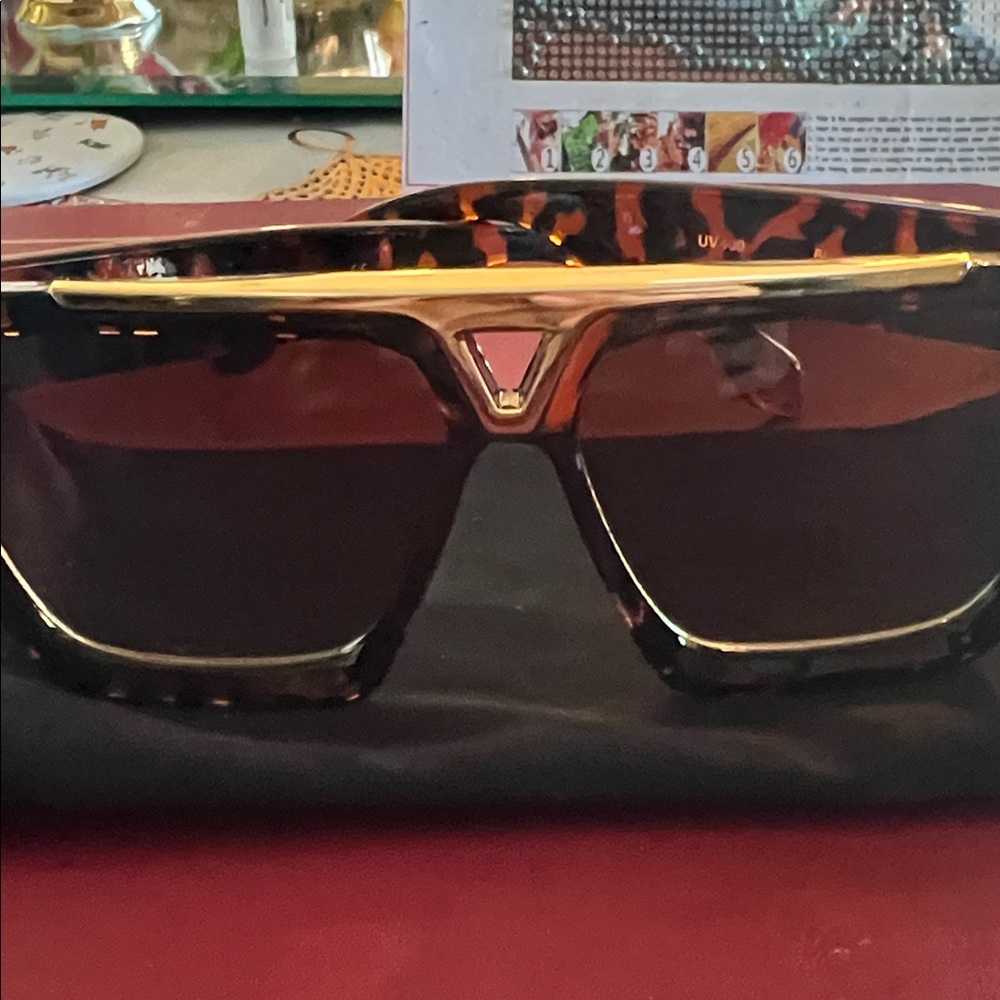 Island Sunglass Club Brown And Gold Stylish Tortoise Shell Sunglasses - Picture 3 of 7